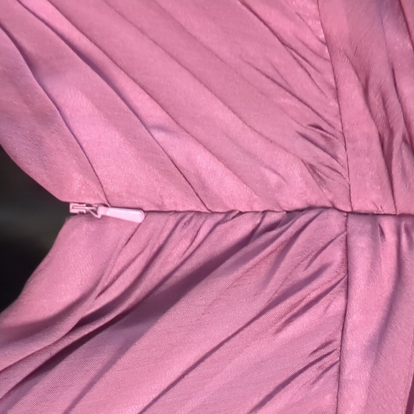 BELSOIE* prom gown size 10, lavender grape EUC. Chiffon sleeves, lined, boning - Picture 5 of 10